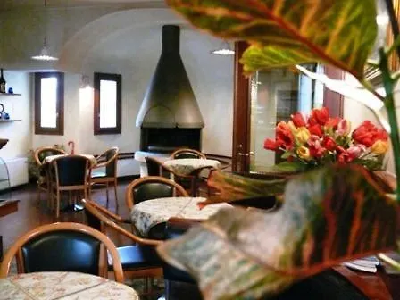 La Loggia 3* Местрино