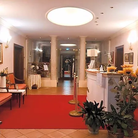 La Loggia Отель 3*