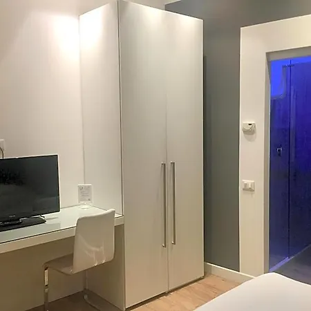 Отель La Loggia 3*