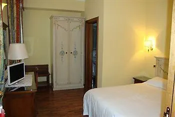 Отель La Loggia Местрино