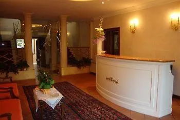 Отель La Loggia Местрино