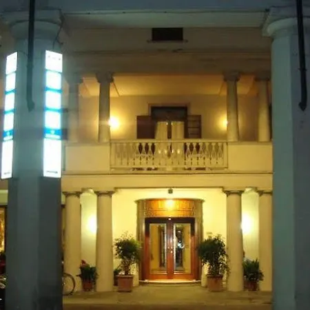 Отель La Loggia