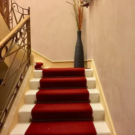 La Loggia Местрино