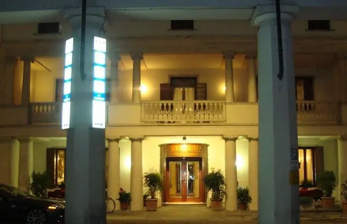 Szálloda La Loggia